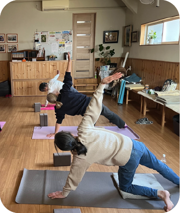 高倉チャペルで開催している一般教室・ヨガ