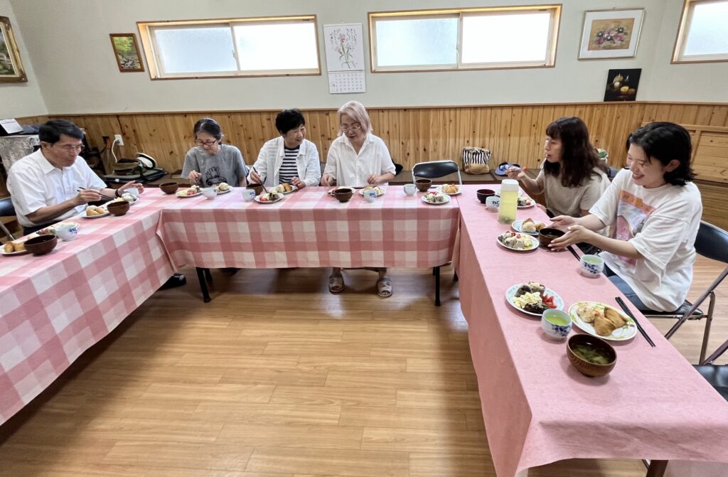 神戸市須磨区・高倉チャペルでは礼拝後の食事会「愛餐会あいさんかい」が開催されます